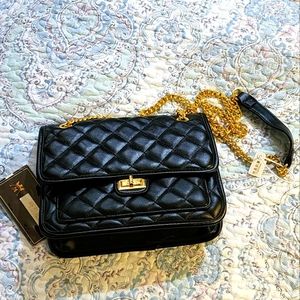 💝 NWT Black Quilted Flap Bag with Convertible Chain Strap